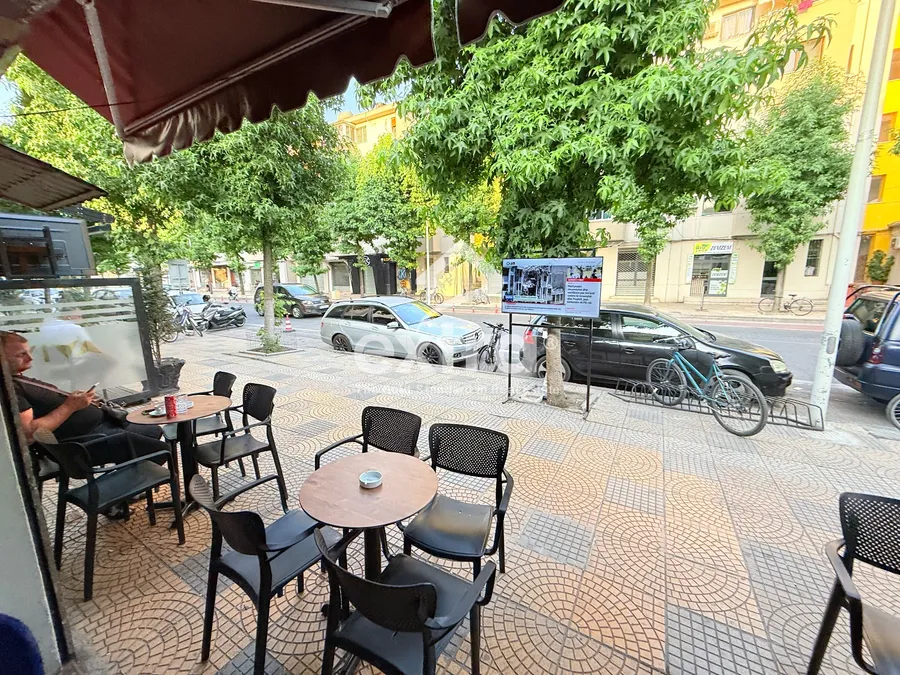 Shitet dyqan ne rruge krysore xhabije