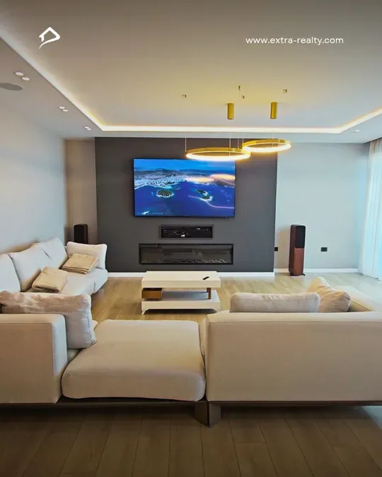Duplex Me Qira, Square 21, Rruga e Kavajes 3