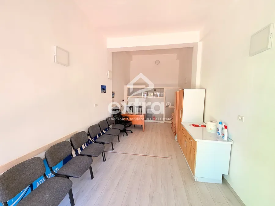 Jepet me qira dyqan prek cali shkoder