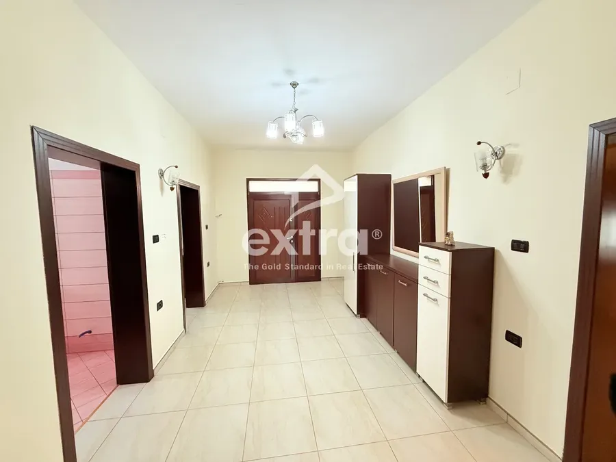 2 shtepi private per shitje Hotel Floga Shkoder 3