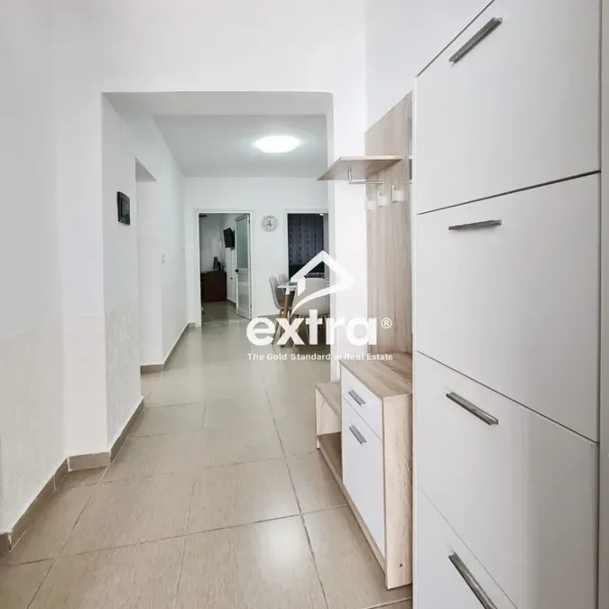 Qira 1+1 Pazari i Ri, Tirane 2