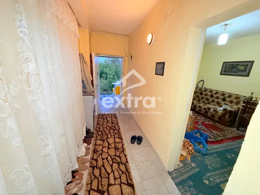 Shitet kati 2 private me 400 m2 toke Bahcallek Shkoder 4