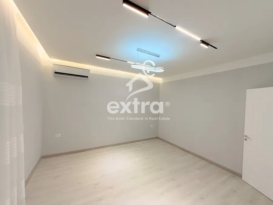 Shitet apartamenr 3+1 k3 kolegji turk 2