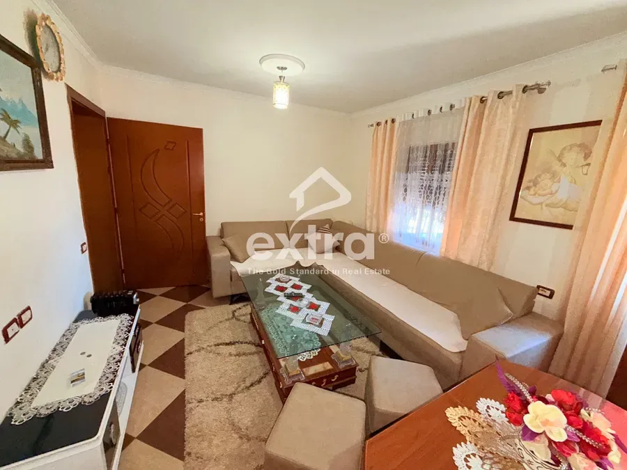Shitet apartament 2+1 k3 oblike 15 min nga shkodra 2