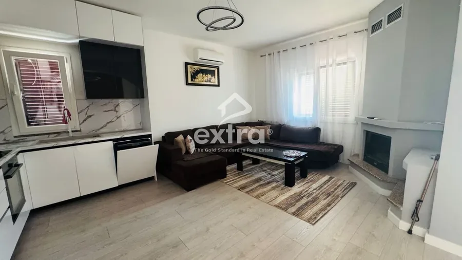 Jepet me qira vile private 600 € pas katedrales