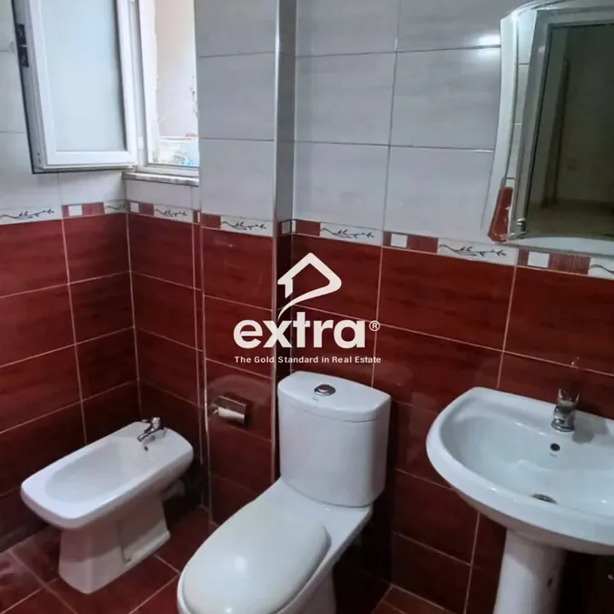 Qira 3+1+2 Xhamlliku, Tirane 3