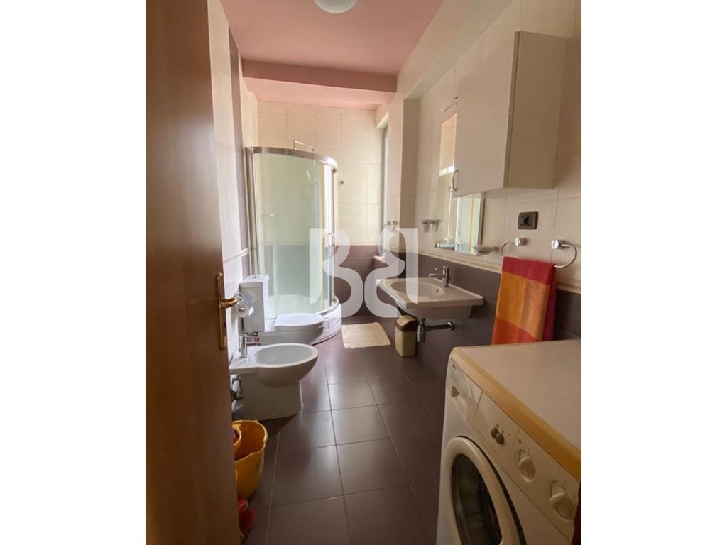 APARTAMENT ME QERA 2+1 PRANE MINISTRISE SE DREJTESISE, RRUGA FORTUZI 3