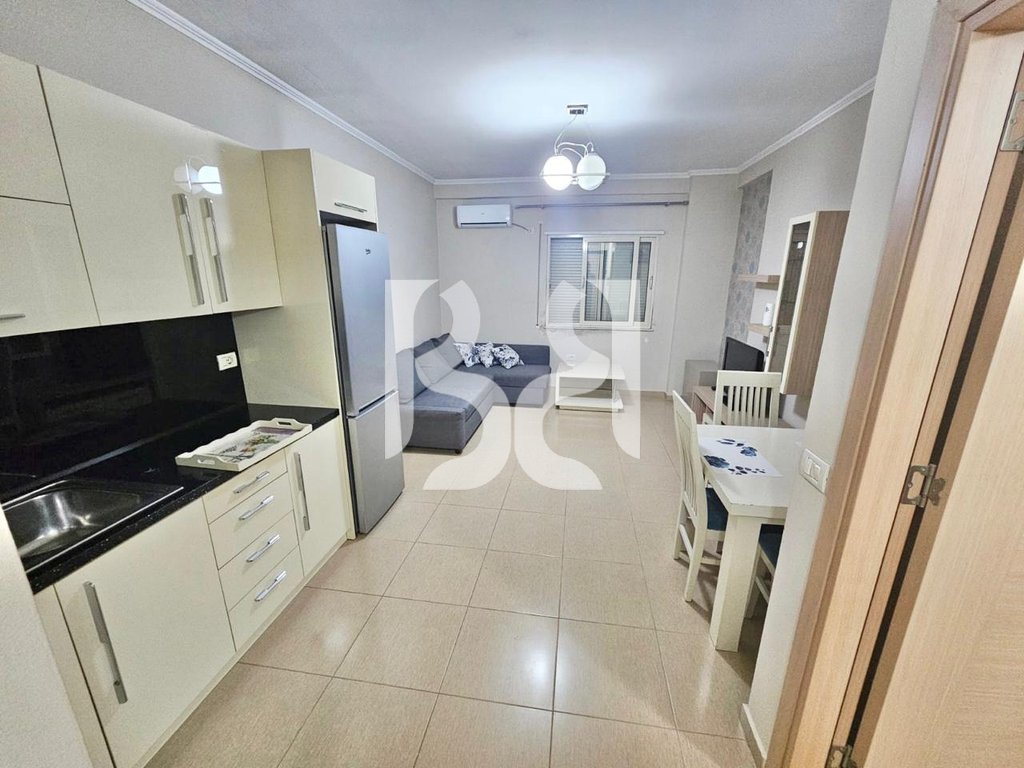 APARTAMENT ME QIRA 1+1 NE YZBERISHT PRANE NELA 6