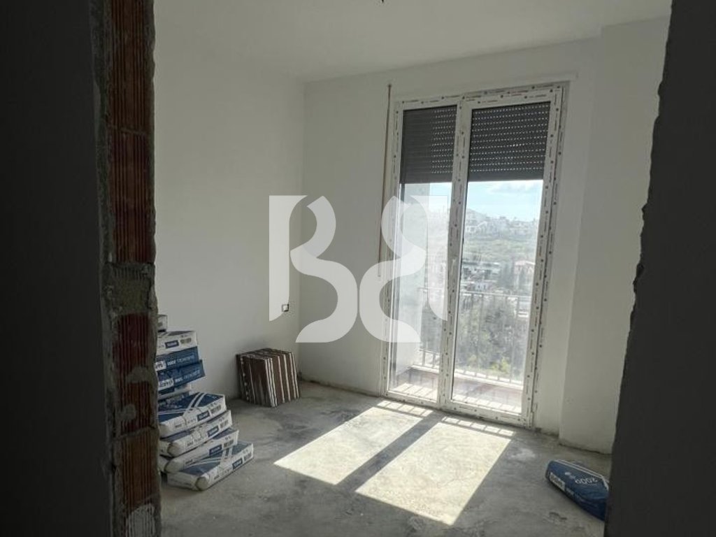 SHITET APARTAMENT 2+1 NE REZIDENCE TEK RRETHRROTULLIMI I SHKOZES* 4