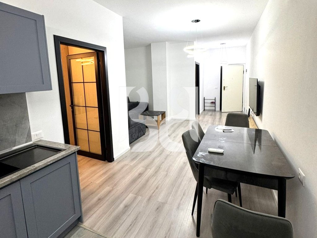 APARTAMENT 1+1 ME QIRA TEK RRUGA FORTUZI, BULEVARDI ZOGU I 3