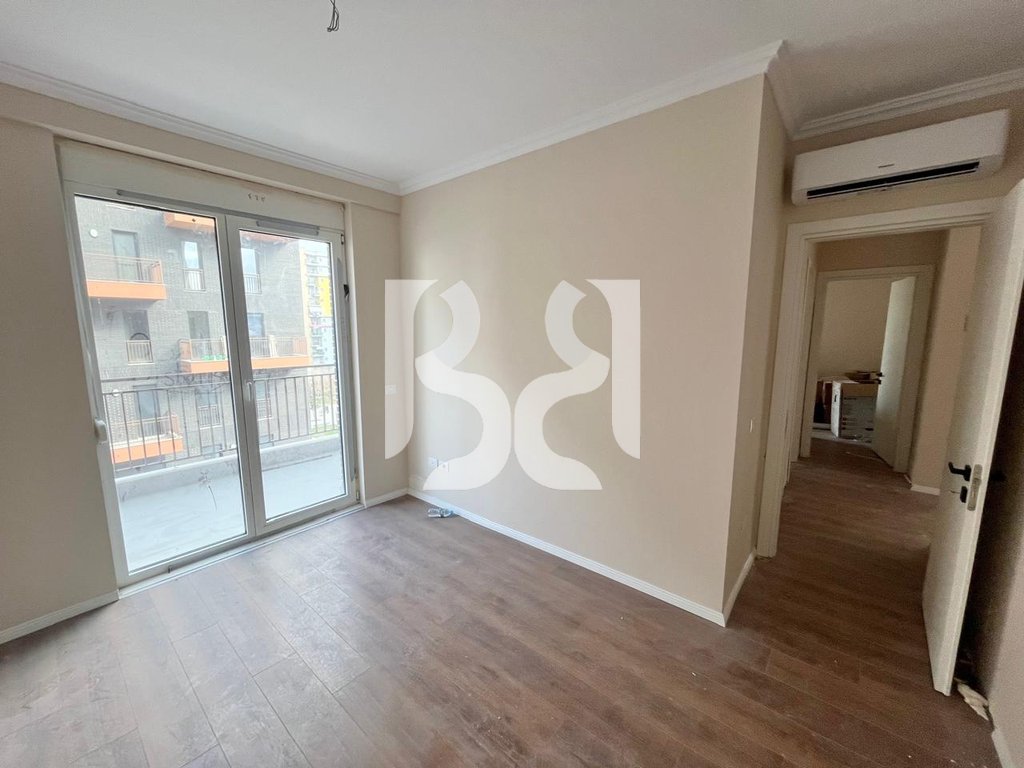 APARTAMENT 3+1+2 ME QIRA ISH FUSHA E AVIACIONIT* 3
