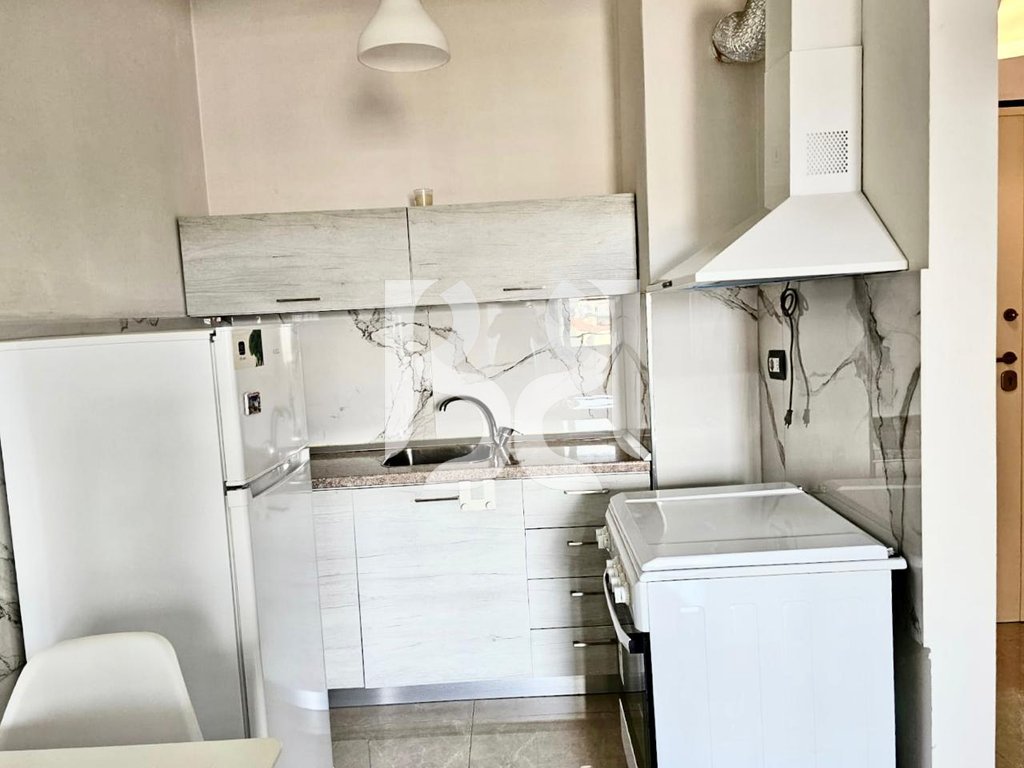 APARTAMENT 1+1 ME QIRA, RR. KAVAJES PRANE TREGUT CAM 4