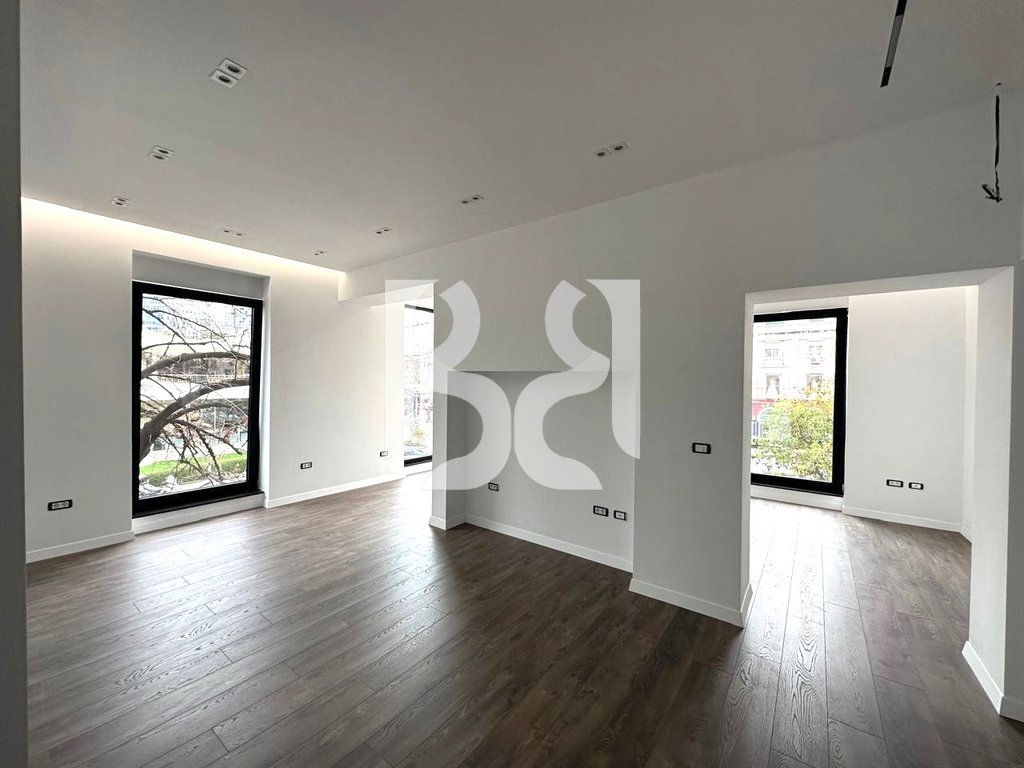 JEPET ME QERA APARTAMENT/AMBIENT TE ZONA E TAJVANIT*