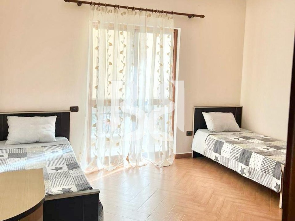 APARTAMENT ME QERA 2+1 PRANE RRUGA E KOSOVAREVE 3