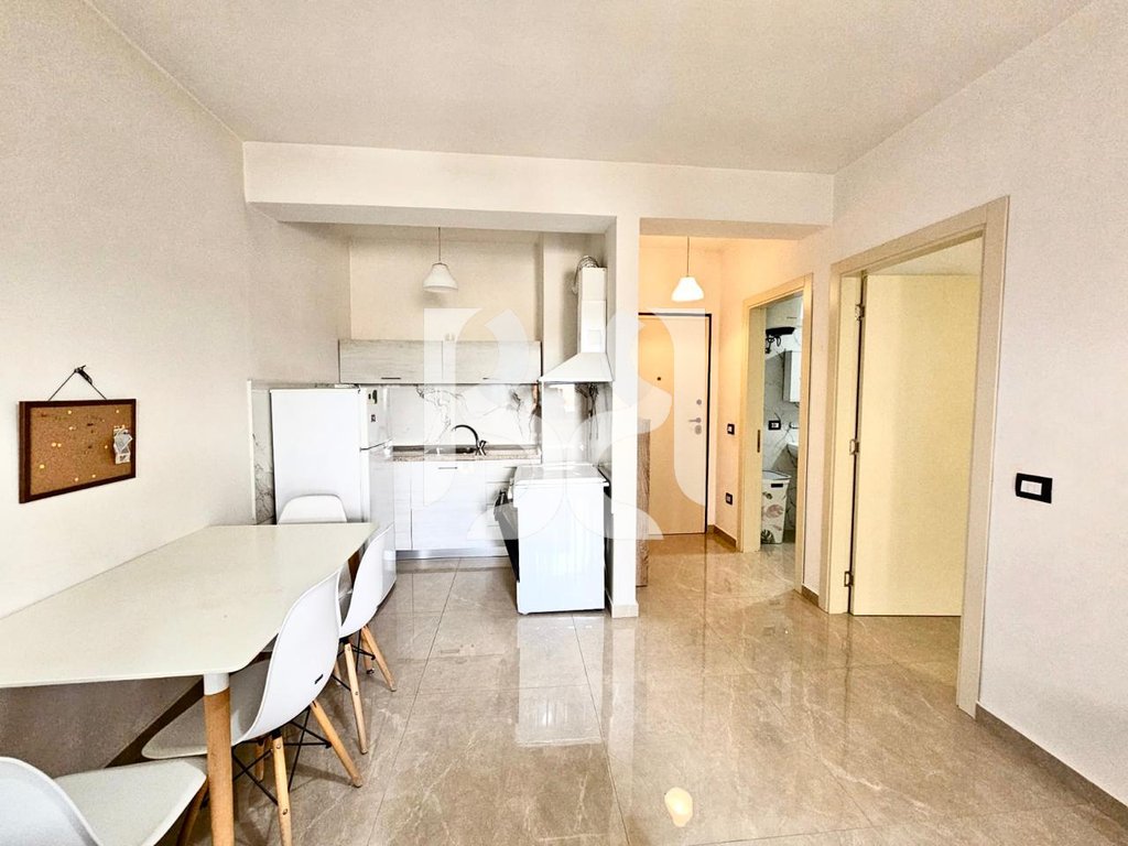 APARTAMENT 1+1 ME QIRA, RR. KAVAJES PRANE TREGUT CAM 3