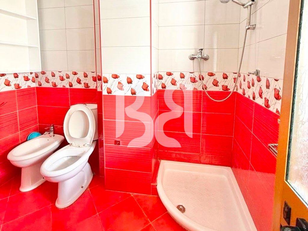 APARTAMENT ME QERA 1+1 TEK SHESHI WILSON