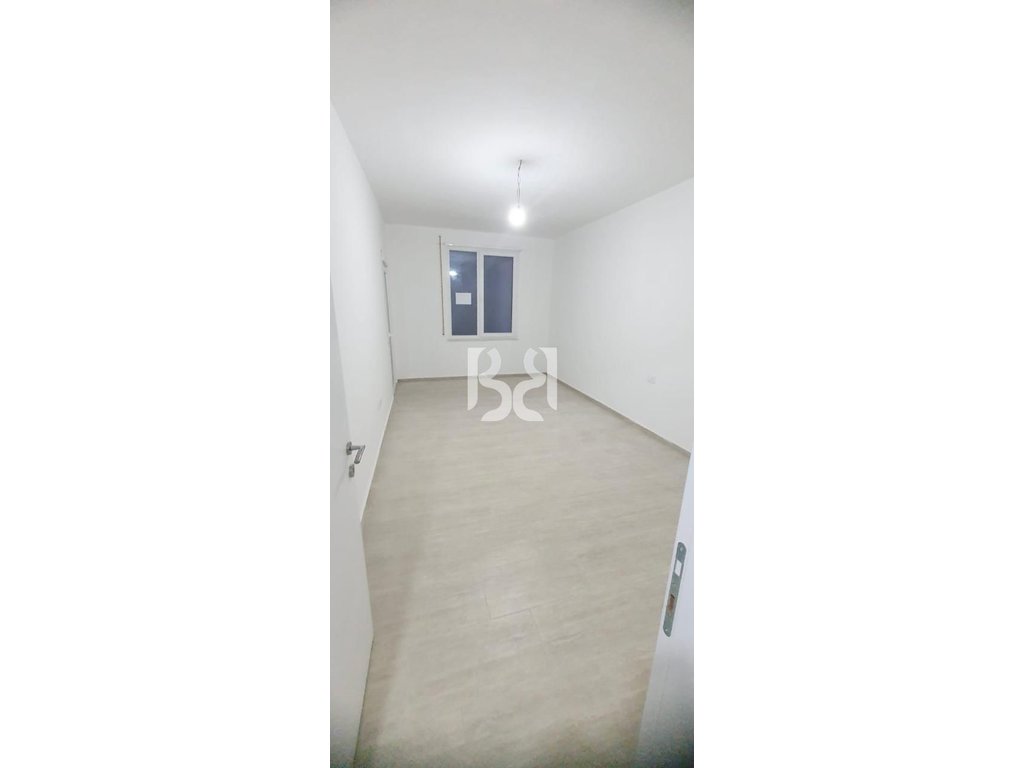 JEPET APARTAMENT 2+1+2 ME QIRA NE SHKOZE.* 3