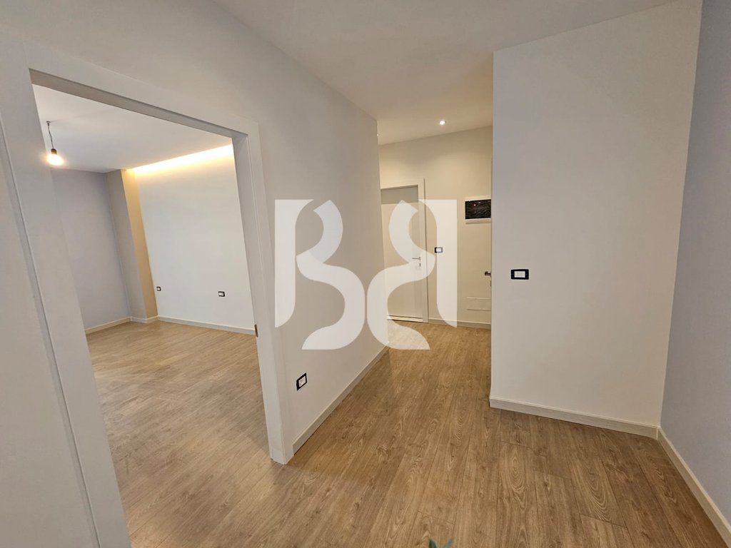*APARTAMENT 2+1 ME QIRA, ZOGU I ZI