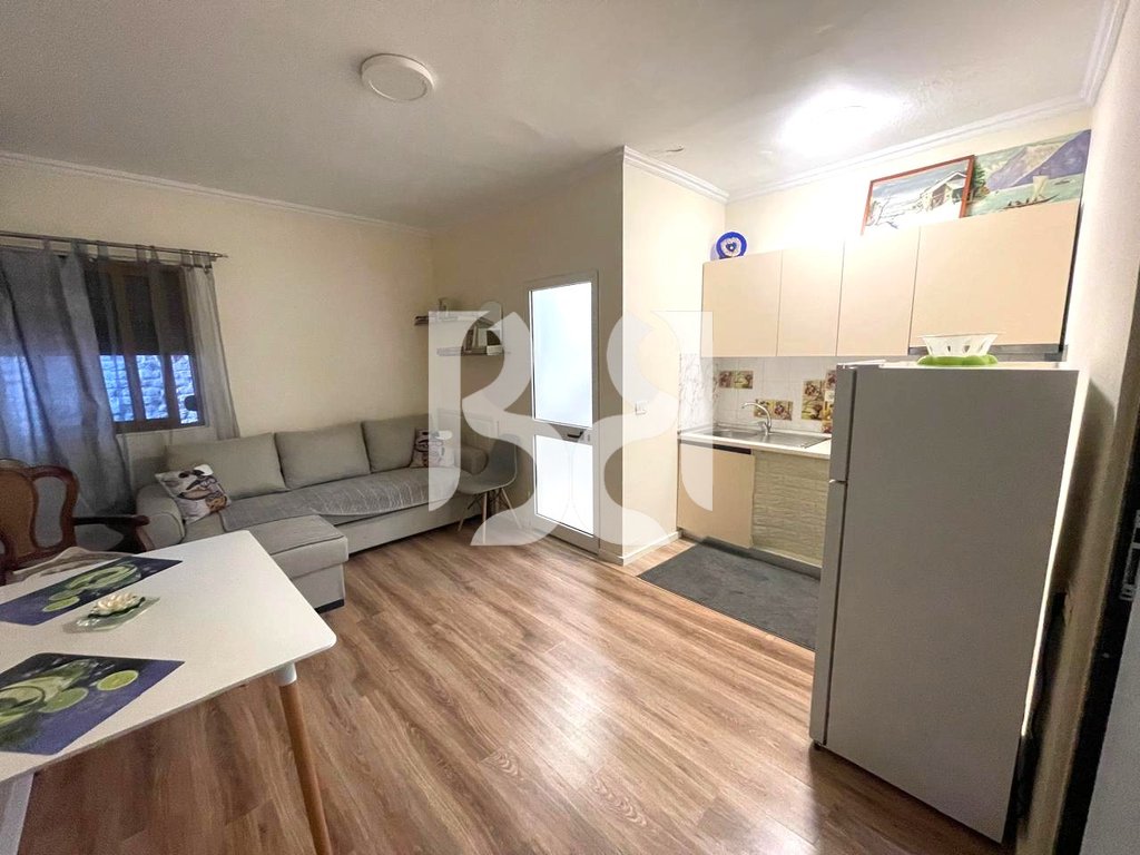 JEPET ME QIRA APARTAMENT 1+1 NE MYSLYM SHYR*
