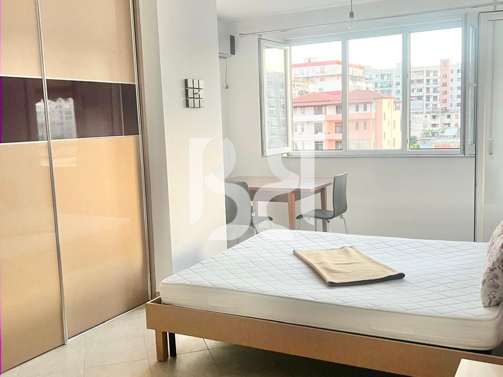 APARTAMENT ME QERA 2+1 NE ASTIR TE VILA L 3