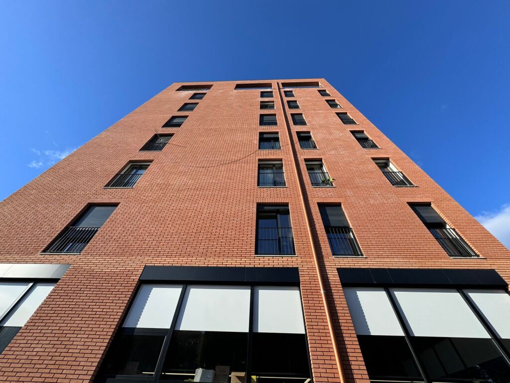 SHITET APARTAMENT 2+1 NE KINOSTUDIO/PALLAT I RI 3