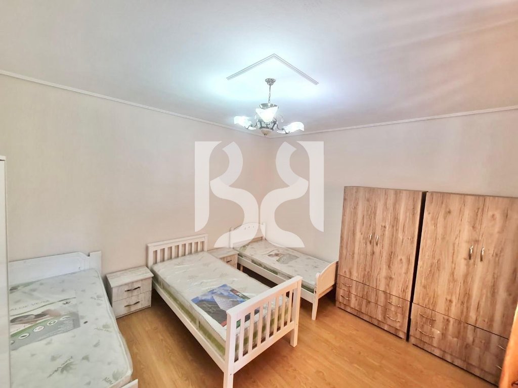 APARTAMENT 1+1, ME QIRA TEK RRUGA E DIBRES ,PRANE SPITALIT AMERIKAN 2* 4