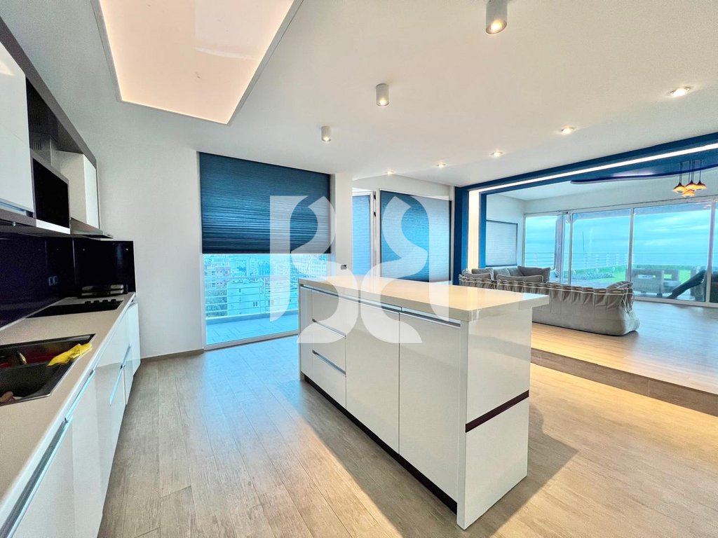 SHITET PENTHOUSE UNIK 3+1+2 ME VERANDË SHKËMBI I KAVAJËS 4