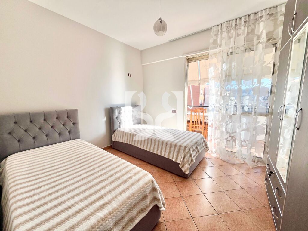 JAPIM APARTAMENT ME QIRA 2+1 TE RRUGA E KAVAJES 4