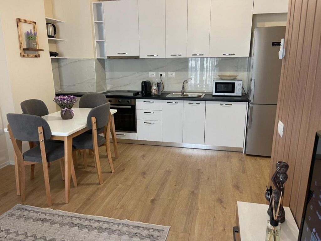 SHITET APARTAMENT 2+1+2 TE BULEVARDI I RI /KOMPLEKSI KONTAKT ME KREDI 4
