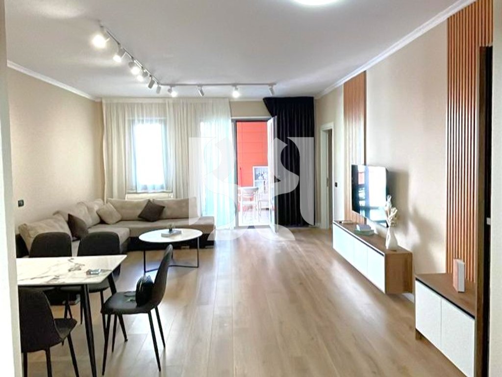 APARTAMENT 1+1+BALLKON+POST PARKIMI ME QIRA TEK RRUGA E KOSOVAREVE