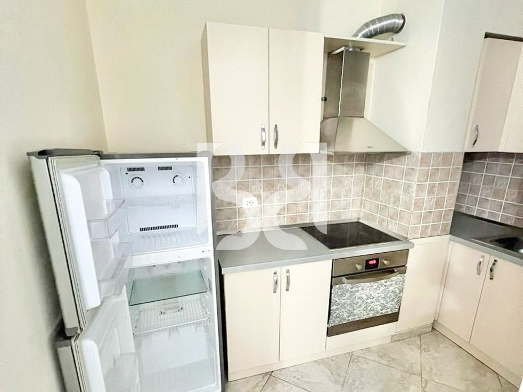 APARTAMENT ME QERA 1+1 NE QENDER