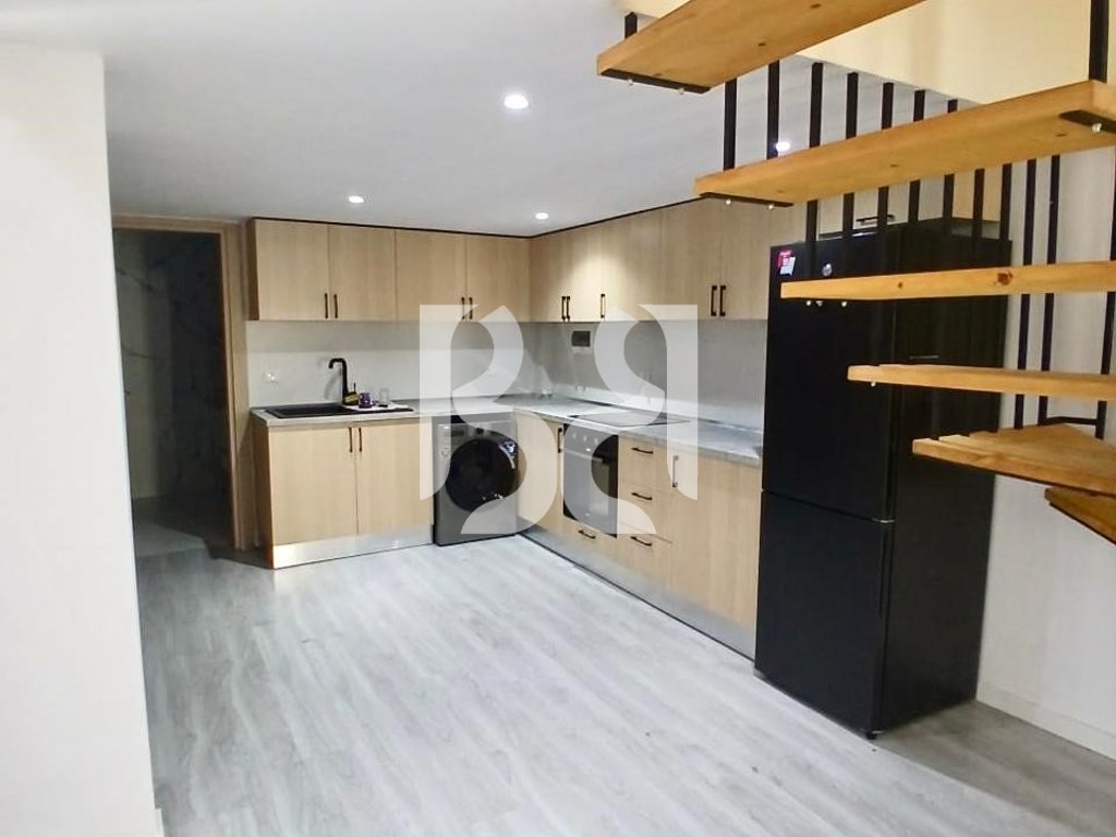 APARTAMENT DUBLEX 2+1+BALLKON, LIQENI I THATE