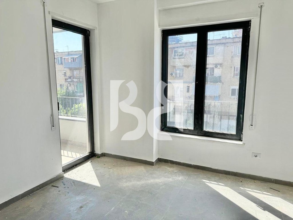 JEPET ME QIRA APARTAMENT 1+1 BOSH PRANË STACIONIT TË TRENIT 2