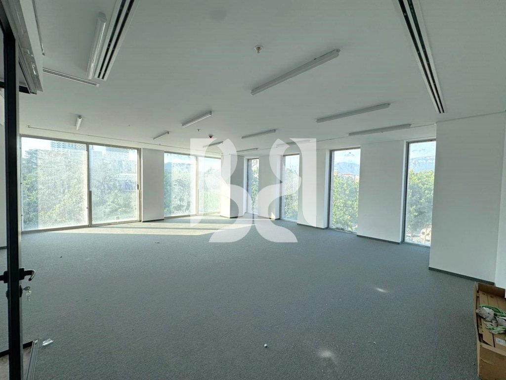 ZYRE ME QIRA DOWNTOWN TIRANA 3000 EURO BRUTO* 2