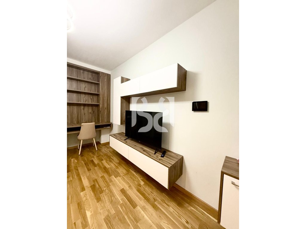 APARTAMENT 2+1+2+POST PARKIMI ME QIRA, ALI DEMI, KOMPLEKSI VIND 2