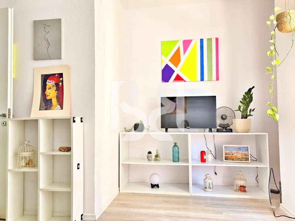 APARTAMENT 1+1, ME QIRA TEK PAZARI I RI 3