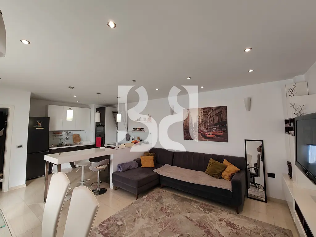 APARTAMENT ME QIRA NE HYRJE TE MYSLYM SHYRIT 2+1 4