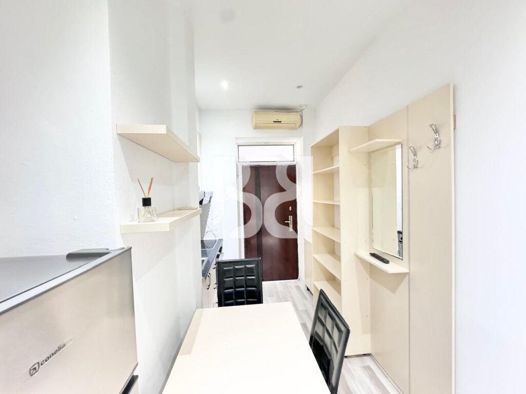 JAPIM GARSONIERE ME QIRA TE RRUGA BARRIKADAVE /PRANE GJIMNAZIT SAMI FRASHERI 3