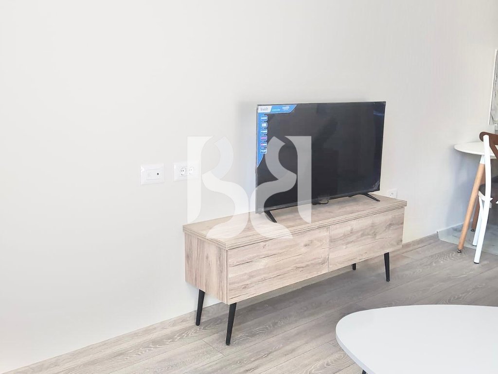 APARTAMENT 1+1+POST PARKIMI ME QERA NE SHKOZE** 3