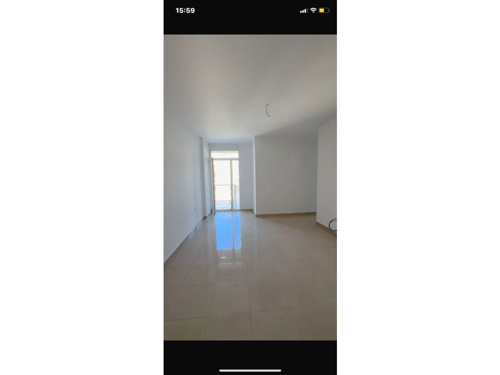SHITET APARTAMENT 2+1 NE SHENGJIN /HOTEL MOLLA