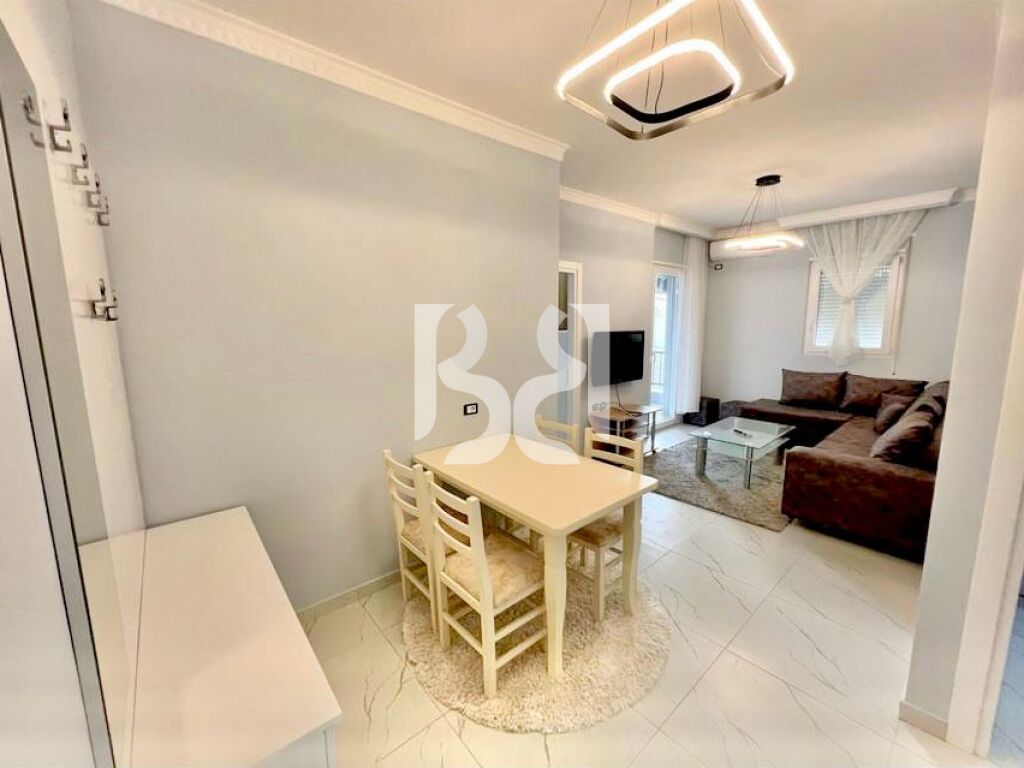 APARTAMENT ME QIRA 5 MAJI 1+1 4