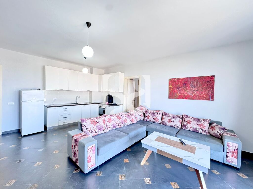JAPIM APARTAMENT ME QIRA 2+1+2 TE CASA ITALIA/BUZI STORE