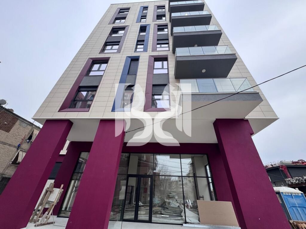 AMBIENT/NJES NE SHITJE NE KOMUNEN E PARISIT,TIRANE * 4