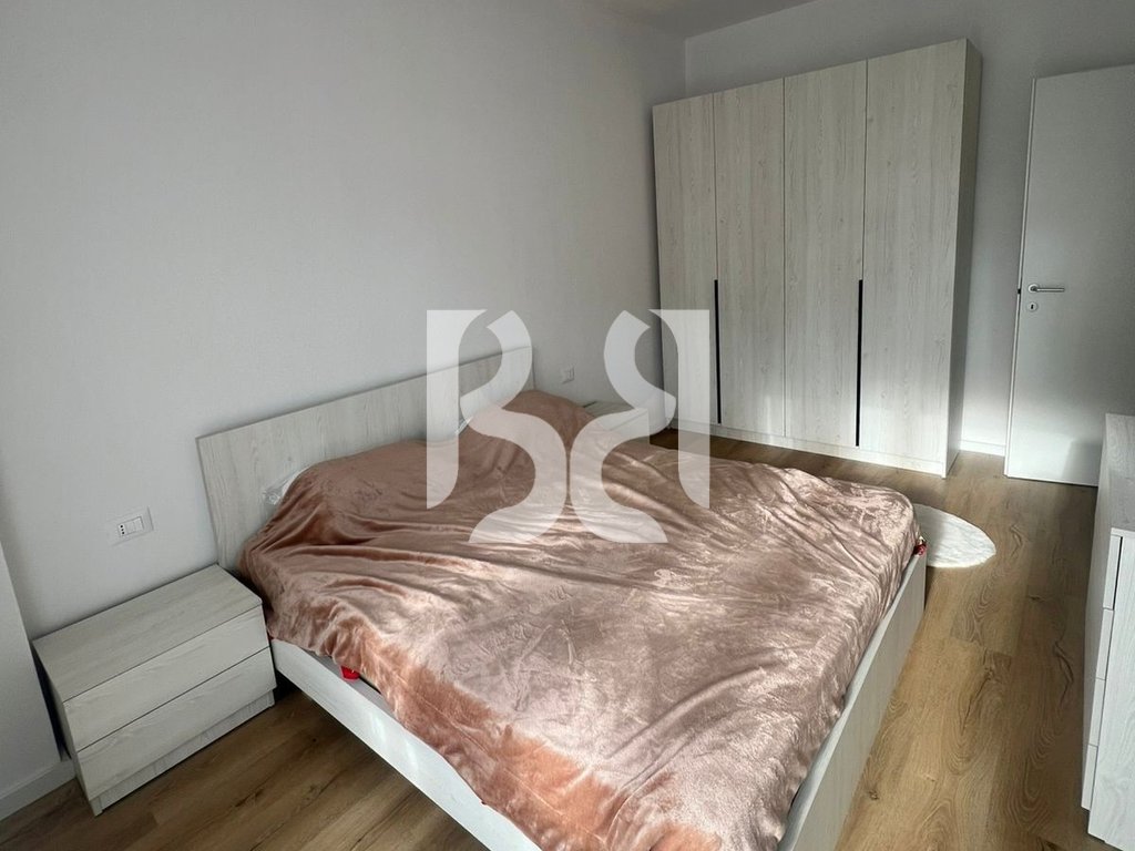 JEPET APARTAMENT 2+1 ME QIRA NE BULEVARDIN E RI** 3