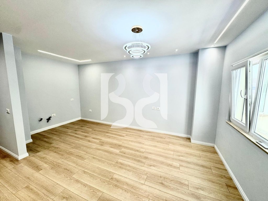 APARTAMENT 2+1+DEPO NE SHITJE NE MYSLYM SHYR, RR. "HIM KOLLI" 2