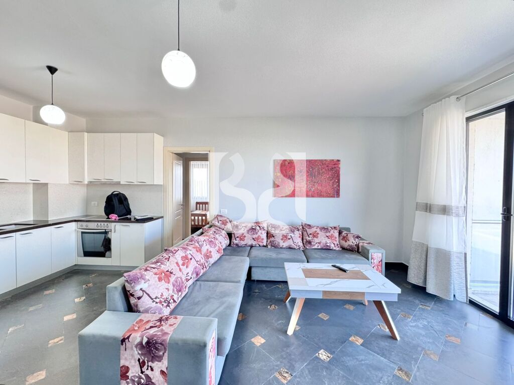 JAPIM APARTAMENT ME QIRA 2+1+2 TE CASA ITALIA/BUZI STORE 2