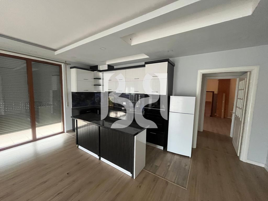 SHITET APARTAMENT 3+1+2+BALLKON NE POGRADEC*