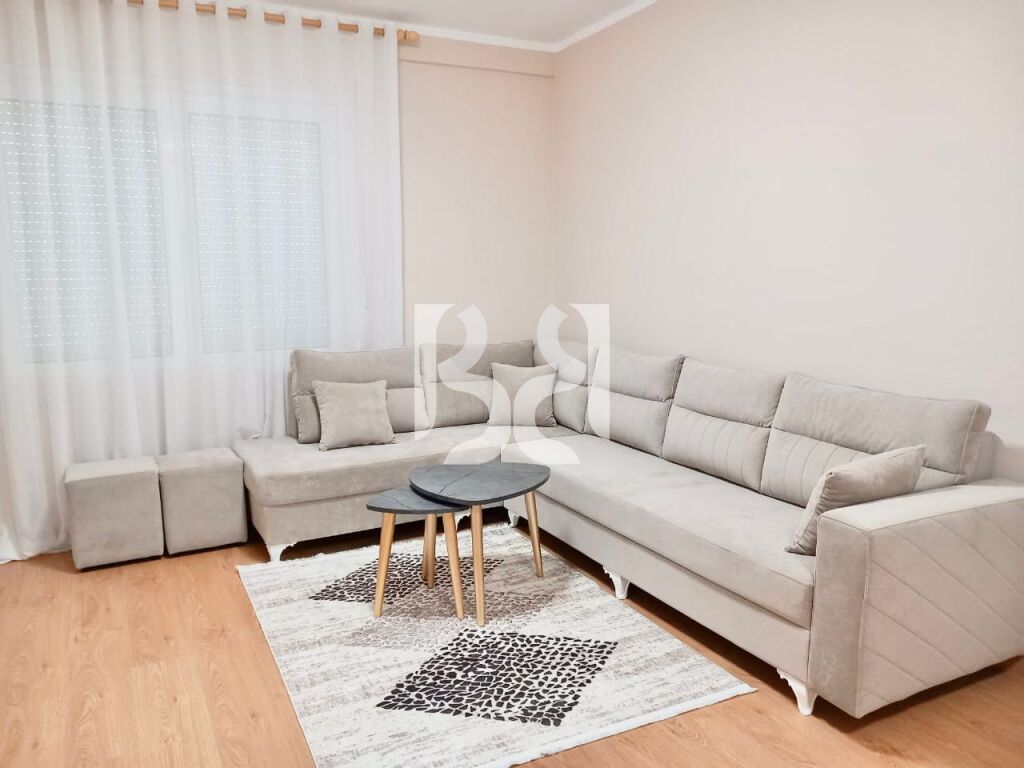 JAPIM APARTAMENT ME QIRA 2+1+2+POST PARKIMI NE GREEN CITY ASTIR