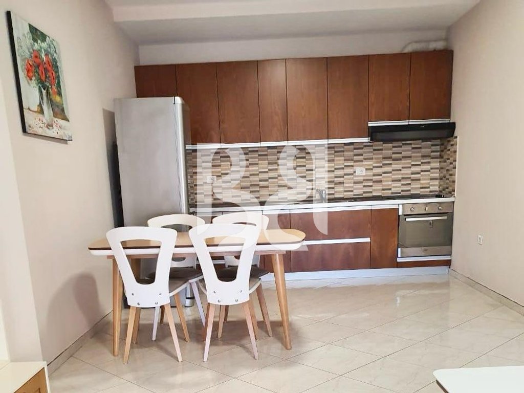 APARTAMENT NE SHITJE 2+1 NE RRUGEN E KAVAJES ,PRANE QENDRES GOLBE 2