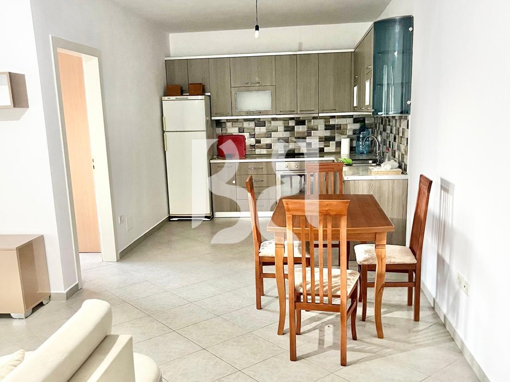 APARTAMENT ME QERA 2+1 NE ASTIR TE VILA L 2